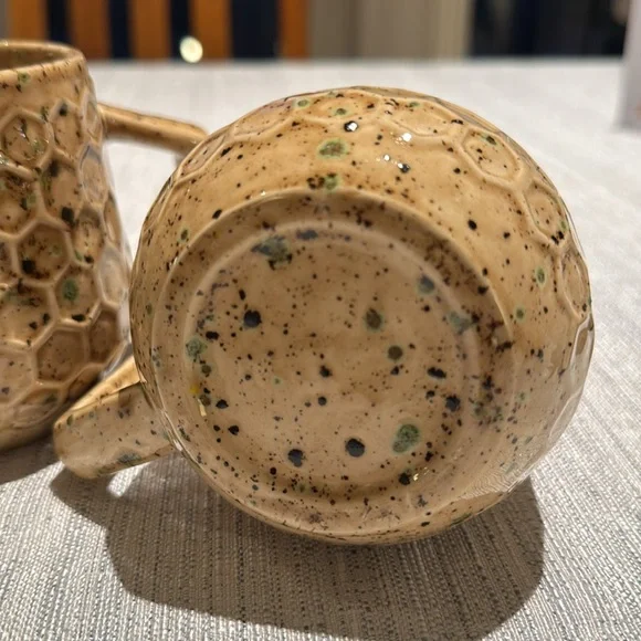 Hand glazed ceramic mugs (2) honeycomb with square handles.Gorgeous Carmel color - Picture 4 of 5